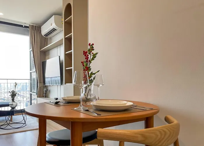 Near Bts L Sukhumvit L Pool And Steam Apartment Bangkok