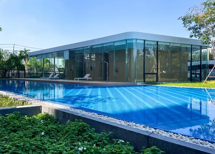 Apartment Near Bts L Sukhumvit L Pool And Steam *