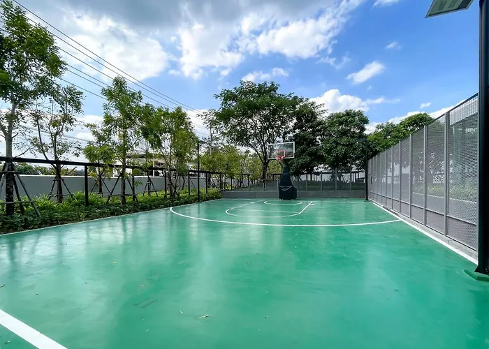 Near Bts L Sukhumvit L Pool And Steam