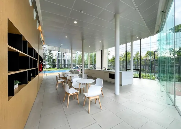 Near Bts L Sukhumvit L Pool And Steam Apartment *