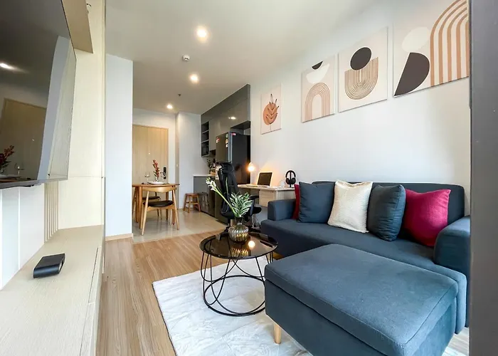 Apartment Near Bts L Sukhumvit L Pool And Steam