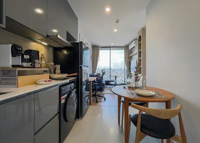 Near Bts L Sukhumvit L Pool And Steam Apartment Bangkok