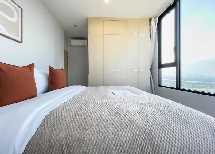 Near Bts L Sukhumvit L Pool And Steam Apartment
