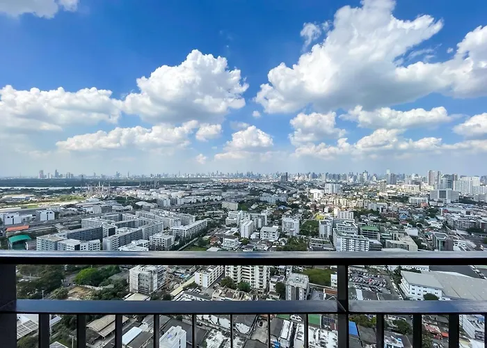 Apartment Near Bts L Sukhumvit L Pool And Steam