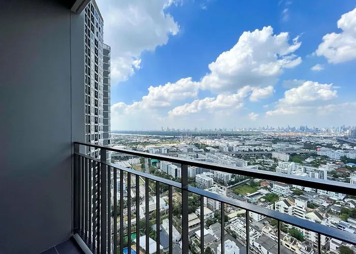 Near Bts L Sukhumvit L Pool And Steam Apartment