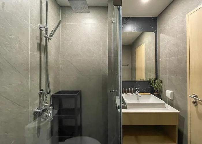 Apartment Near Bts L Sukhumvit L Pool And Steam Bangkok