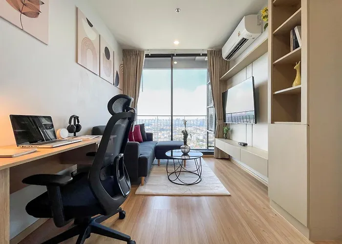 Near Bts L Sukhumvit L Pool And Steam Apartment
